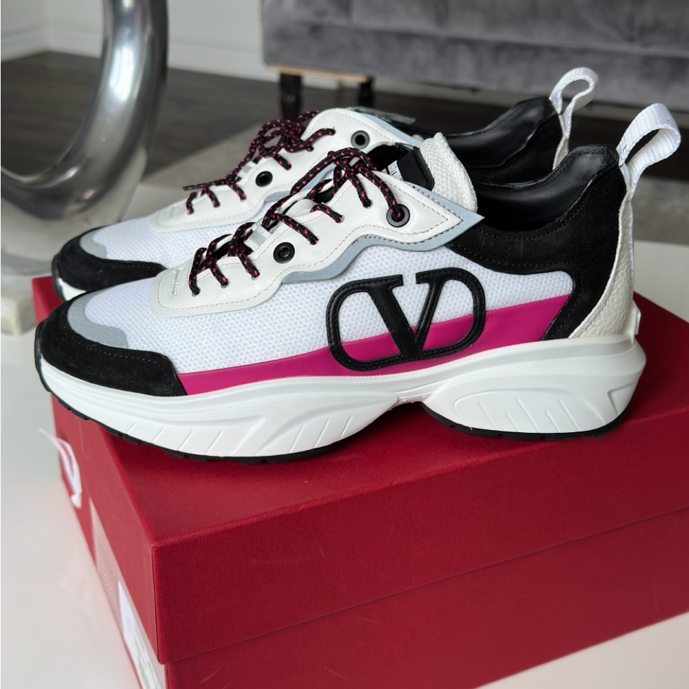 Valentino Garavani Vlogo shegoes sneakers